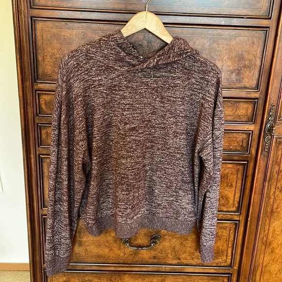 Gap woman’s maroon and grey long sleeve hooded sweatshirt - Picture 2 of 8